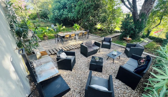 "Aux Prés des Lones"® small Camargue house, air-conditioned, swimming pool, ideally located