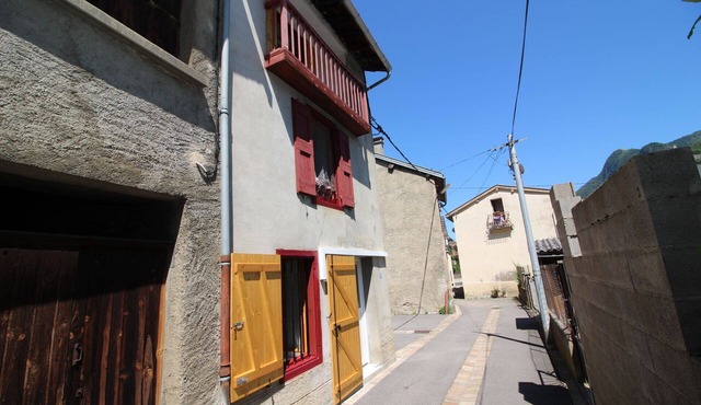 AUZAT: close to multi activities, hiking