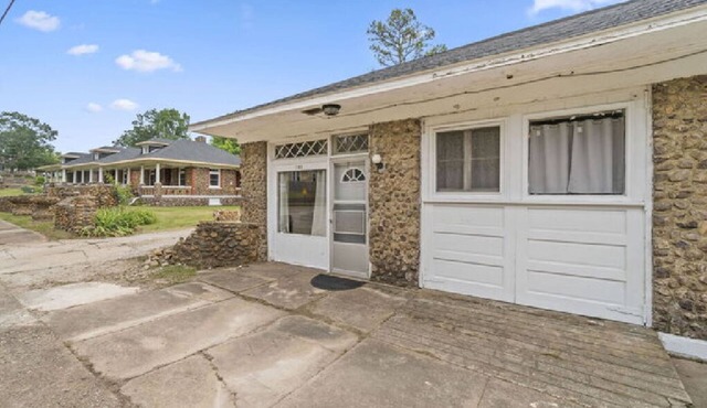 AV Bungalows #9A with Loft