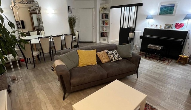 🎆Availability for the 2025 Festival of Lights: 6-room, 130 m² flat in Lyon 5th.