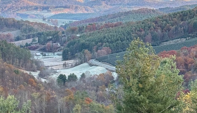 Available after March 30, 2026! Beautiful 3 bedroom ranch cabin: Boone area!