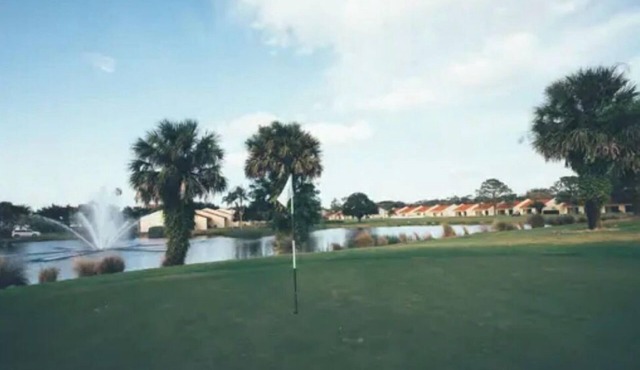 Available Christmas and Easter weeks 2 Bedroom 2 Bath Villa just minutes Disneyn