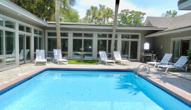 Available for stay in Jan to mid March 2025. Monthly at a reduced rate.