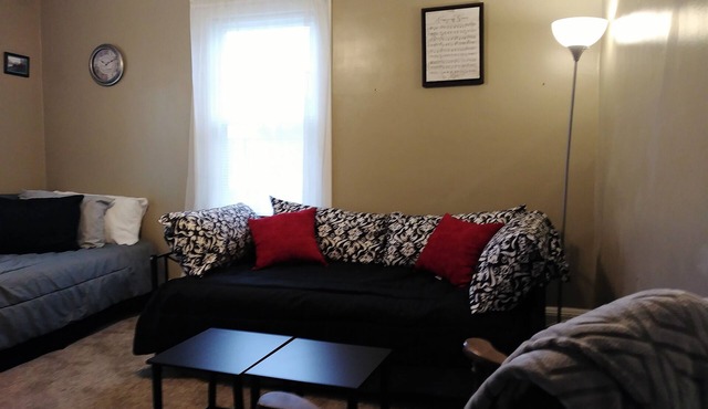 Available for Healthcare and long term stays welcome 3 miles from Hospital