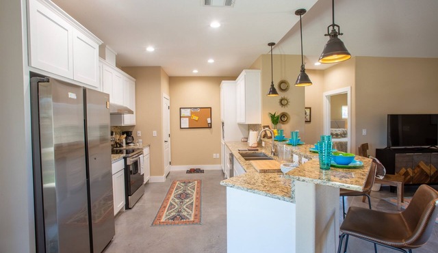Available for Memorial Day! Pet Friendly/Trailer Parking/Near Lake LBJ