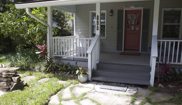 Available Now! Classic Florida Beach Cottage in Atlantic Beach