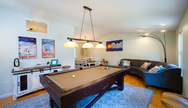 Available USAFA Graduation Week Fully Gated Property Dog Friendly!