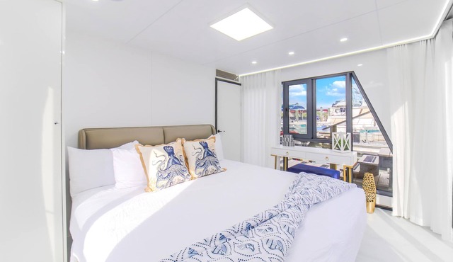 Avalon 2-Bedroom Floating Home