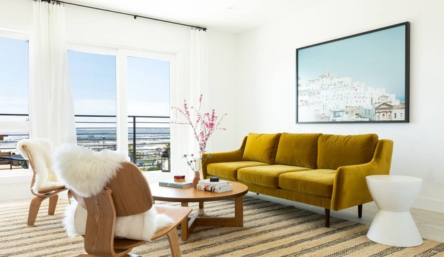 Avalon 2 Unit Buyout (I & III) AvantStay | Mins to Gaslamp| Beautiful Deck w/BBQ
