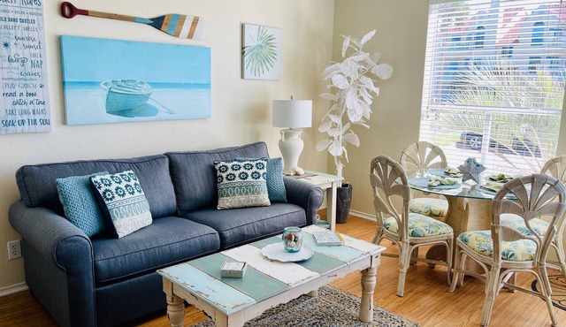 "Avalon" ~ a splendid resort-style 1st-floor Beach Club condo!