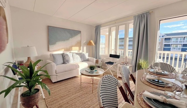 Avalon Beach Condo