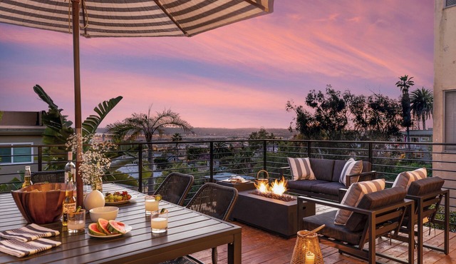Avalon III by AvantStay | Mins to Gaslamp, Zoo & Airport | Beautiful Deck w/BBQ