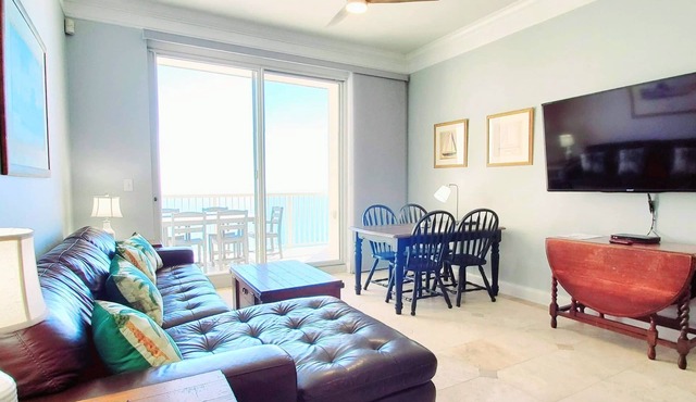 Avalon Penthouse 3- Direct Gulf View - King/Queen/TwinXL over Queen bunk
