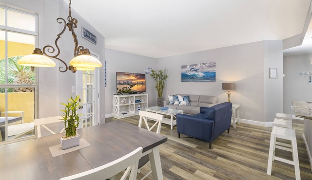 AVALON RESORT, LUXURY CUSTOM 2/2 BEACH THEMED CONDO, HEATED POOL, CLOSE TO BEACH