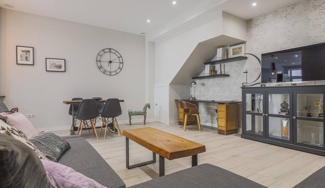 Avant-garde minimalism with high quality 1 BED - WIFI - parking