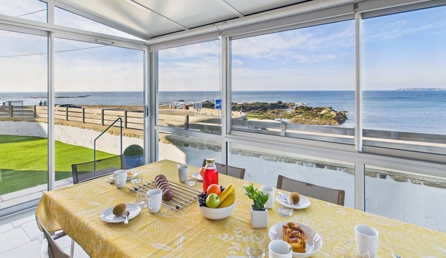 -AVEL DRO- Belle maison familiale vue mer corniche