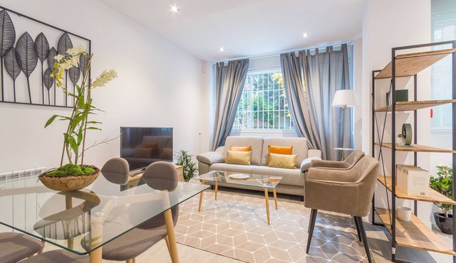 Avenida America VIII apartment in Madrid