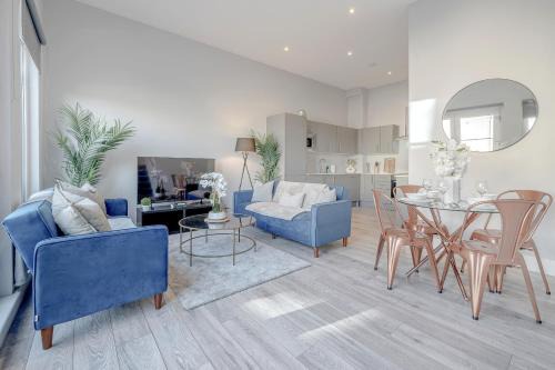 Avenir Heights by MCF