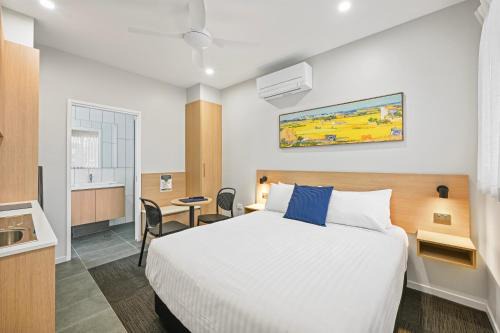 Avenue WEST Studio Units