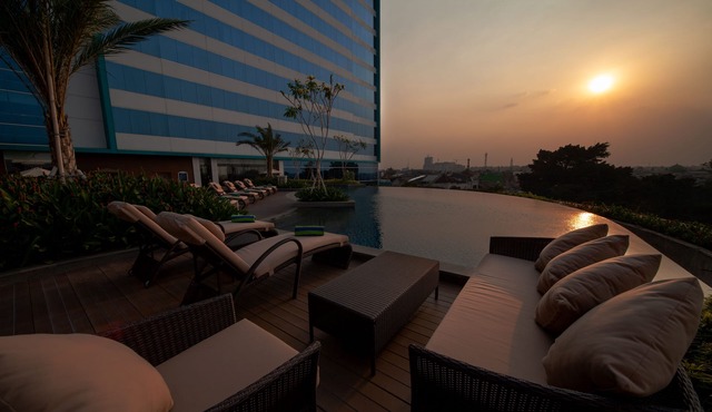 Avenzel Hotel & Convention Cibubur