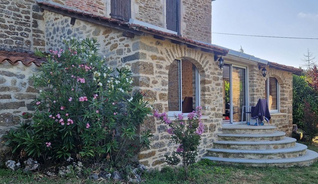 Aveyron family home - views of the Lot and surrounding area!
