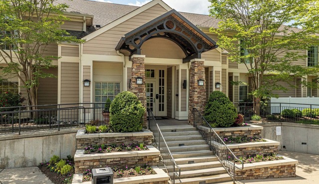 AVIA Residences on Lincoln- Extended Stay