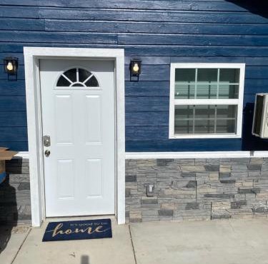 Aviation Themed Garage Apt
