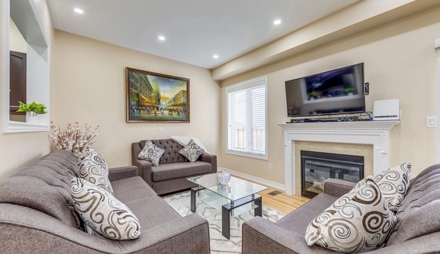 AVID Vacation Palace in Castlemore,Brampton