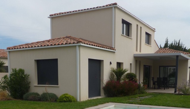 Avignon New house with swimming pool 7 mins from the ramparts