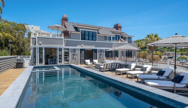 Avila Beach Palmera - Private Pool, 4 King Master Suites and Steps From the Sand