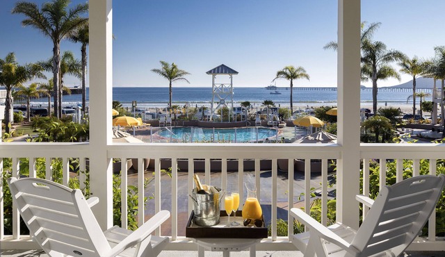 Avila Lighthouse Suites