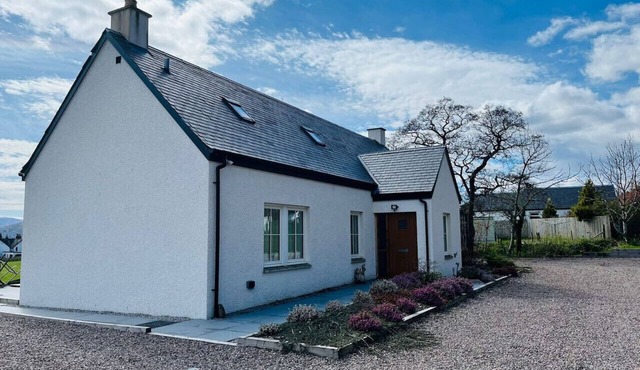 Avoca Lodge in the village of Onich