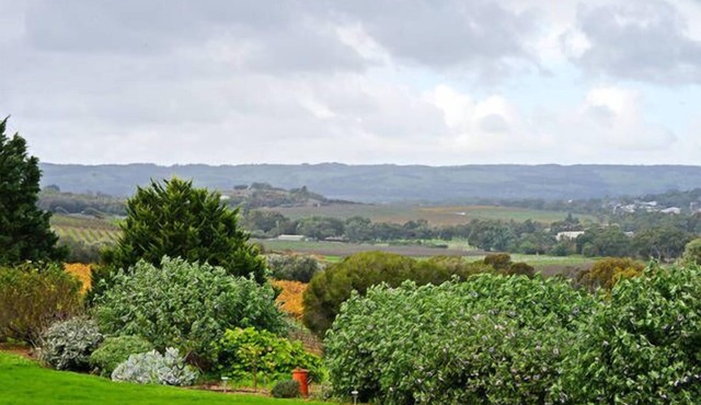 Avocado Cottage minimum 2 night stay.nTariff is 2 guests sharing King Bedroomnn