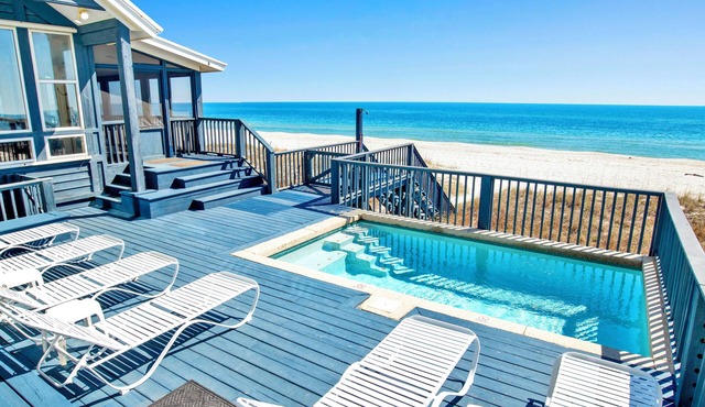 Avocet- Beachfront, Private Pool