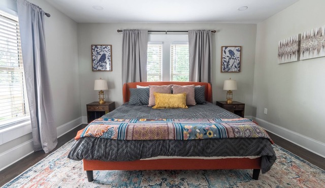 Avondale Adventure-Serene City Stay-King Bed/Games