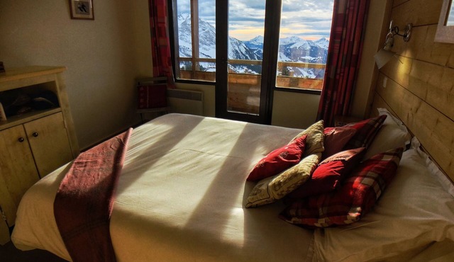 Avoriaz luxury apartment with magnificent views - ski in ski out