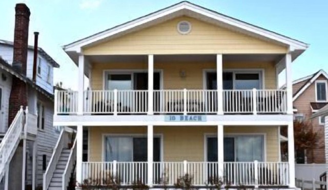 Awaken to a spectacular panoramic view of the Atlantic Ocean. Soothe your soul to the sound of waves