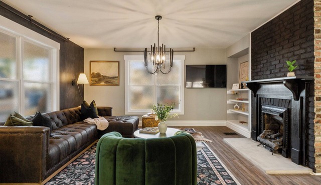 Award-winning 3 king bedroom retreat in historic downtown Lawrenceburg, steps from Main Street and minutes to the Kentucky Bourbon Trail.