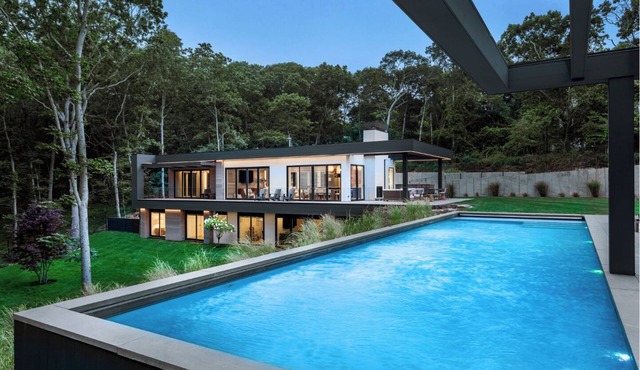 Award-Winning Chic Modern Montauk Retreat