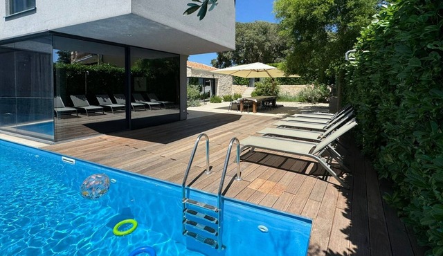 Award-winning designer villa with sea view and wellness for 10 persons in Poreč