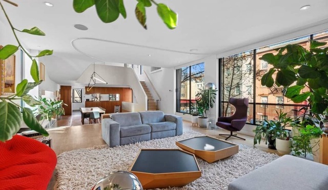 Award-winning Spacious Townhouse in Williamsburg