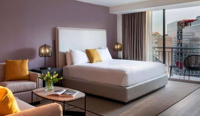 Award-Winning Stay | Balcony. Gym + Pets Stay Free
