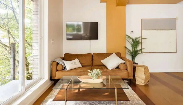 Award-winning Urban Eco Loft in Central Seattle