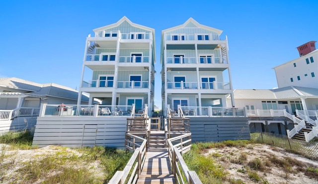 "Awave From It All" Beachfront + Private Pool w/Beach Chairs & Umbrellas Included! Equipped with an Indoor Elevator!