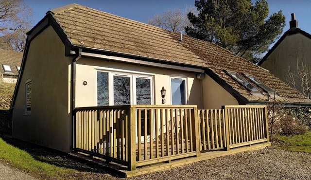 AWDRY BUNGALOW, pet friendly, character holiday cottage in Sheepwash