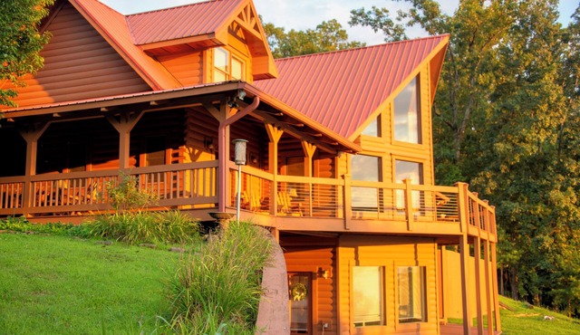 Awe-Inspiring Views/Spacious Cabin/Pickleball Court