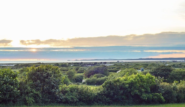 AWEL-Y-MOR, pet friendly, country holiday cottage in Llandwrog