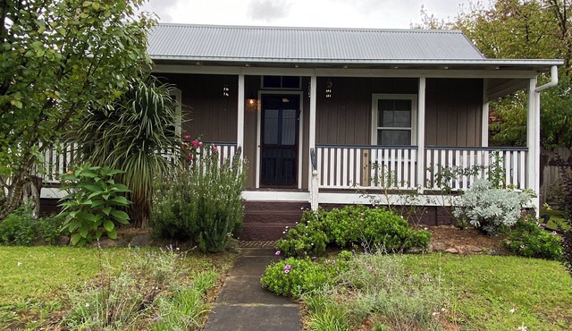 Awen Cottage - Delightful Romantic Getaway