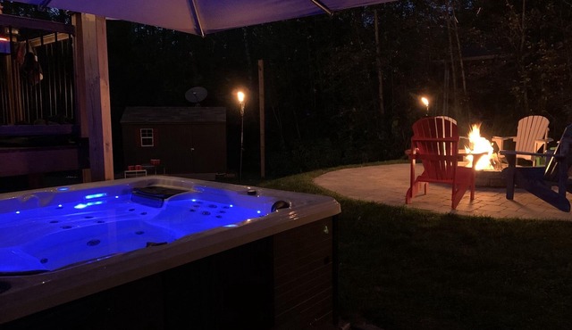 ✨Awenda Provincial Park Dream Cottage✨💫🏡🧿n* Hot Tub & Dog Friendly *