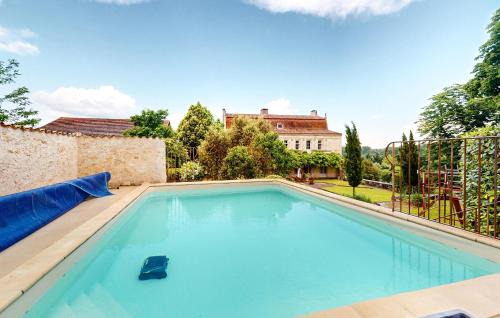 Awesome Home In Les Leves Et Thoumeyra